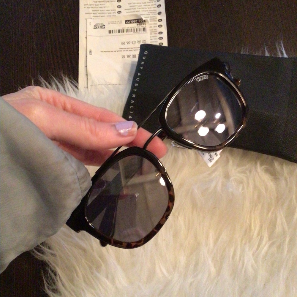 SOoold ❌Quay rare two tone Coolin Sunnies polarize - Picture 4 of 6